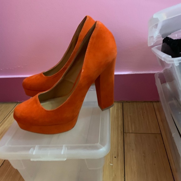 Shoes - Picture 2 of 2